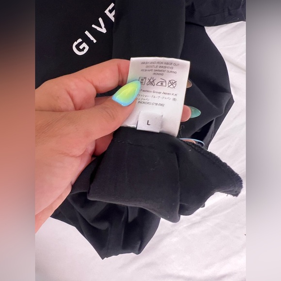 GIVENCHY MENS SHIRT AUTHENTIC - Picture 7 of 7